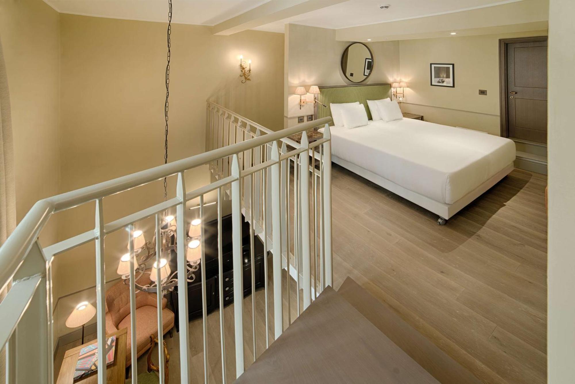 Nh 컬렉션 플로렌스 팔라조 가디 호텔 피렌체 외부 사진 A suite at the hotel