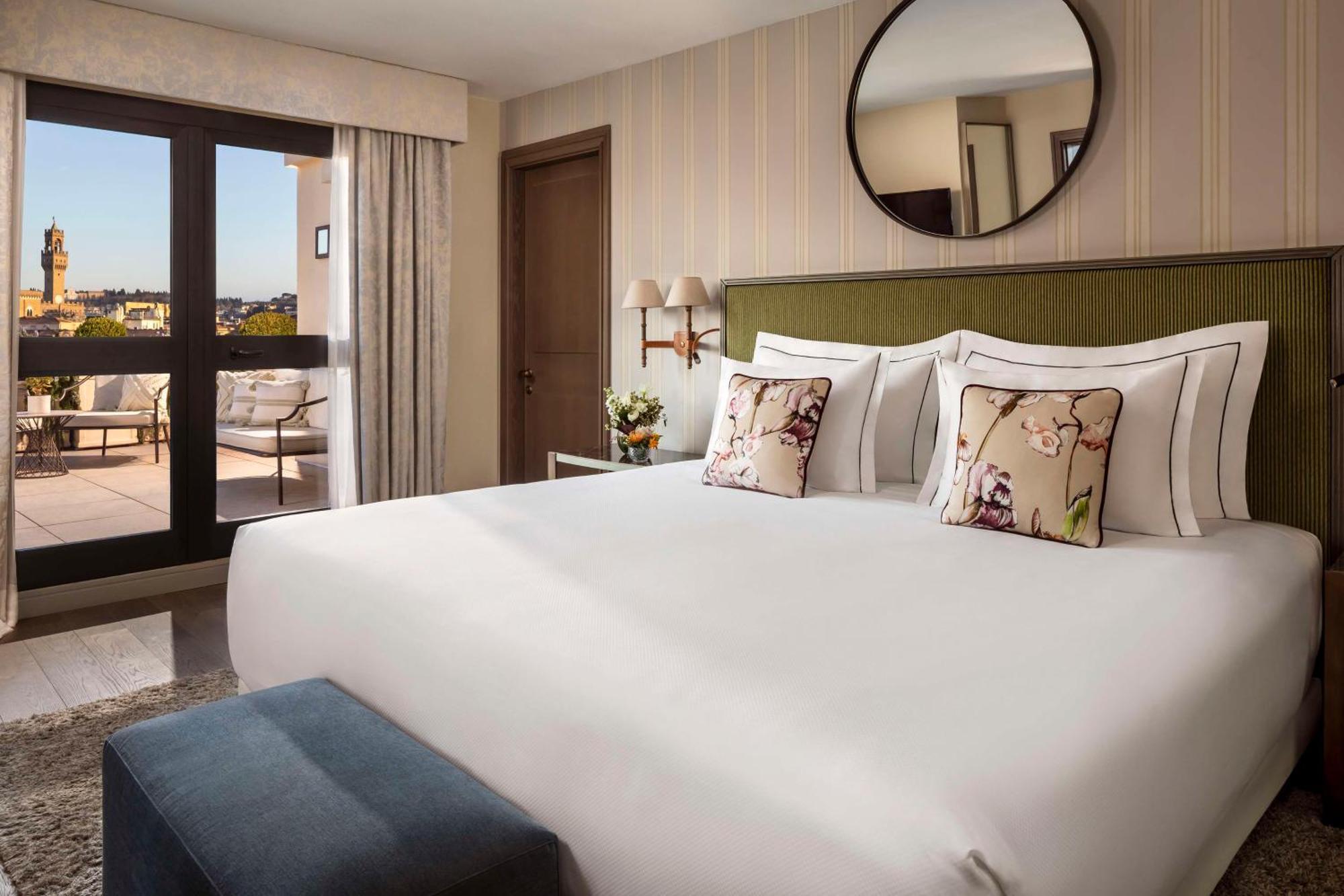 Nh 컬렉션 플로렌스 팔라조 가디 호텔 피렌체 외부 사진 A bedroom at the hotel
